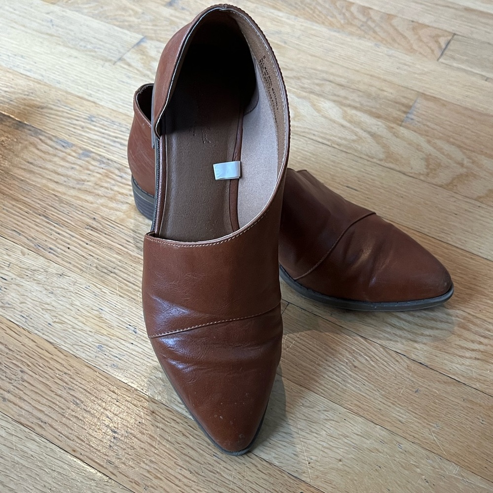 Brown leather shoe size 8